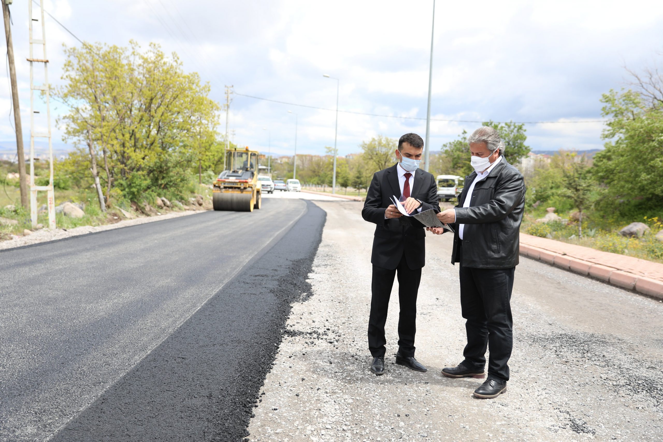 Esenyurt Mahallesi’nde 10 sokak asfaltlanıyor