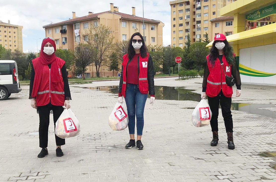Zor günlerin dostu: Türk Kızılay