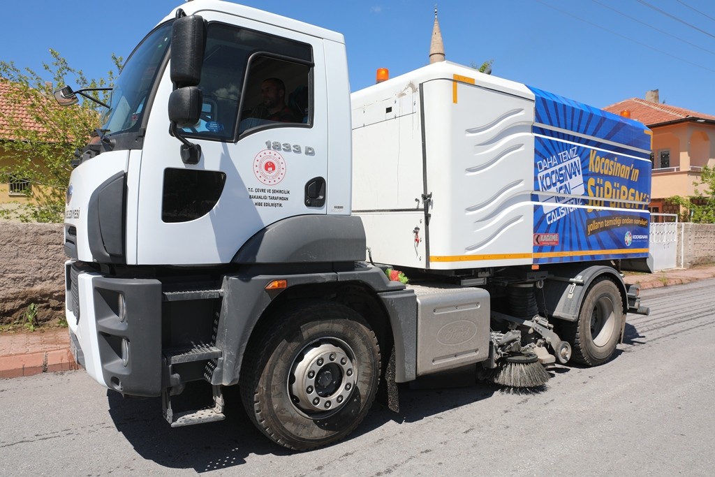 Daha temiz çevre için Kocasinan’ da bahar temizliği devam ediyor