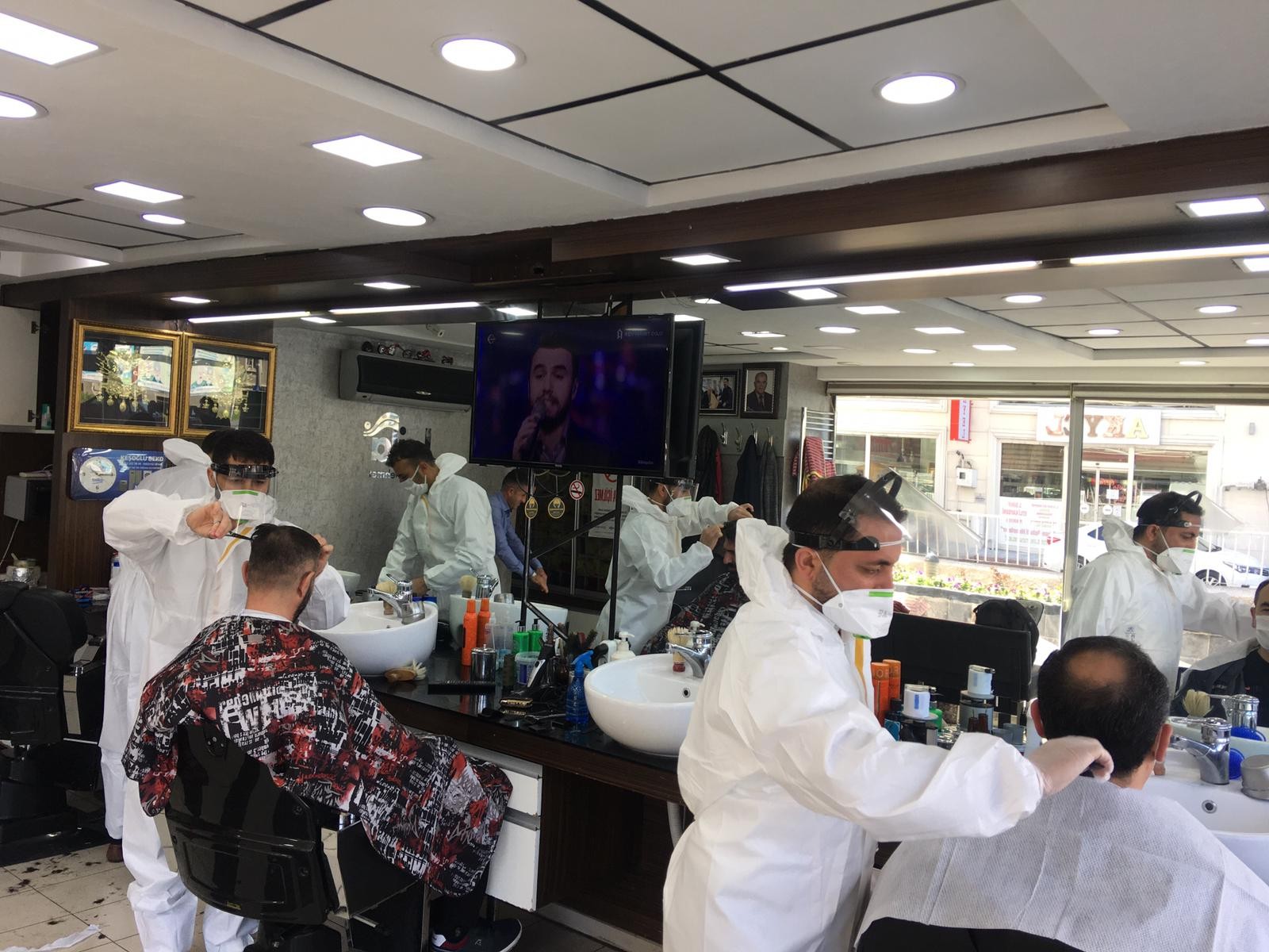 Kayseri’de berberler tıraş ettikleri müşterilerinin listesini tutacak