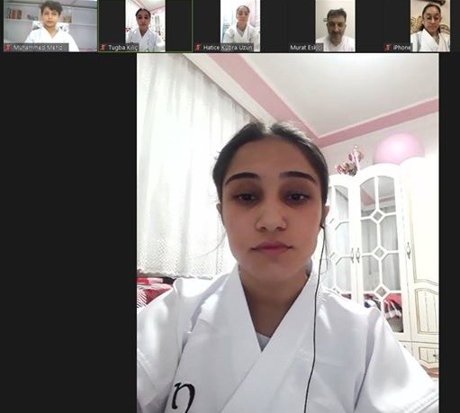 Karate sporcuları video konferans ile bir araya geldi
