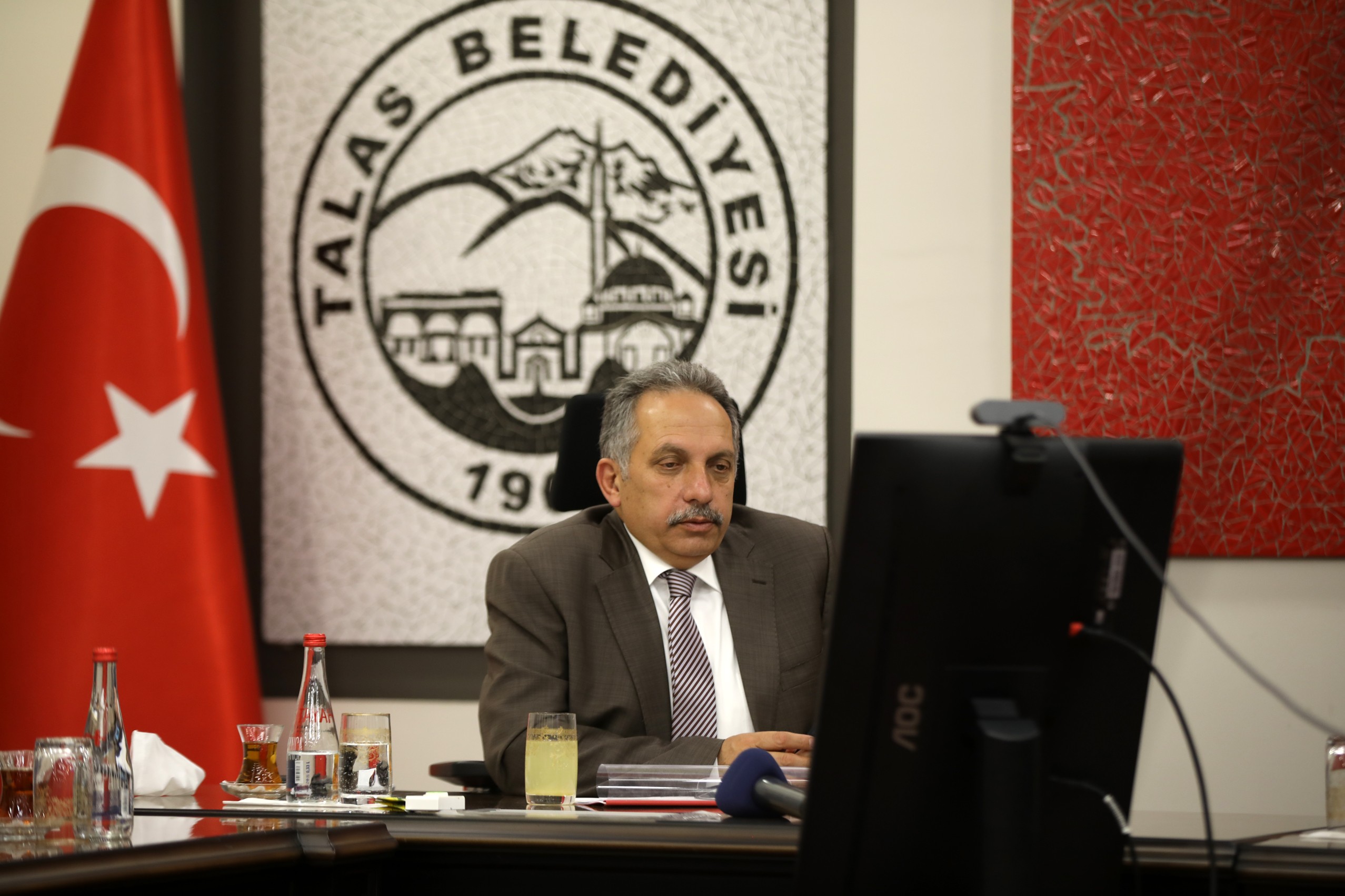 Talas’ta istekler canlı yayında çözüme kavuşuyor