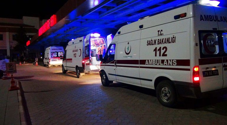 Çadırda kalan 13 kişi karbonmonoksit gazından zehirlendi