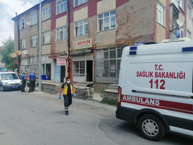 Evden kötü koku gelince öldüğü anlaşıldı