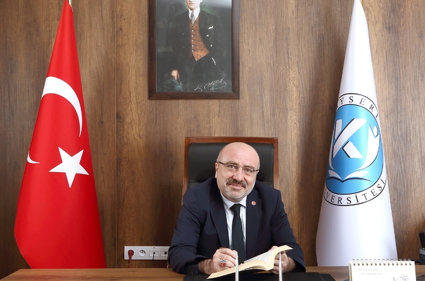 Rektör Karamustafa, online söyleşide uzaktan öğretim ve turizmi değerlendirdi