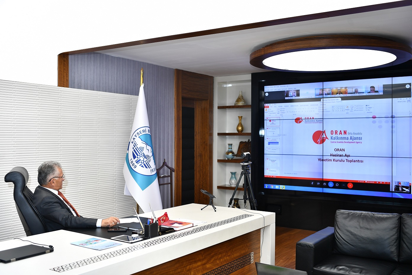 BAŞKAN BÜYÜKKILIÇ ORAN KALKINMA AJANSI TOPLANTISINA KATILDI