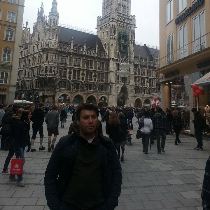 Ünlü mimar silahla vurularak yaralandı