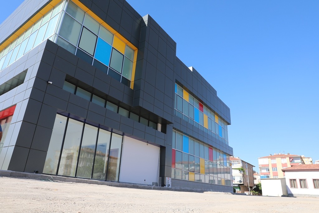 Kocasinan Belediyesi’nden erkeklere özel tesis