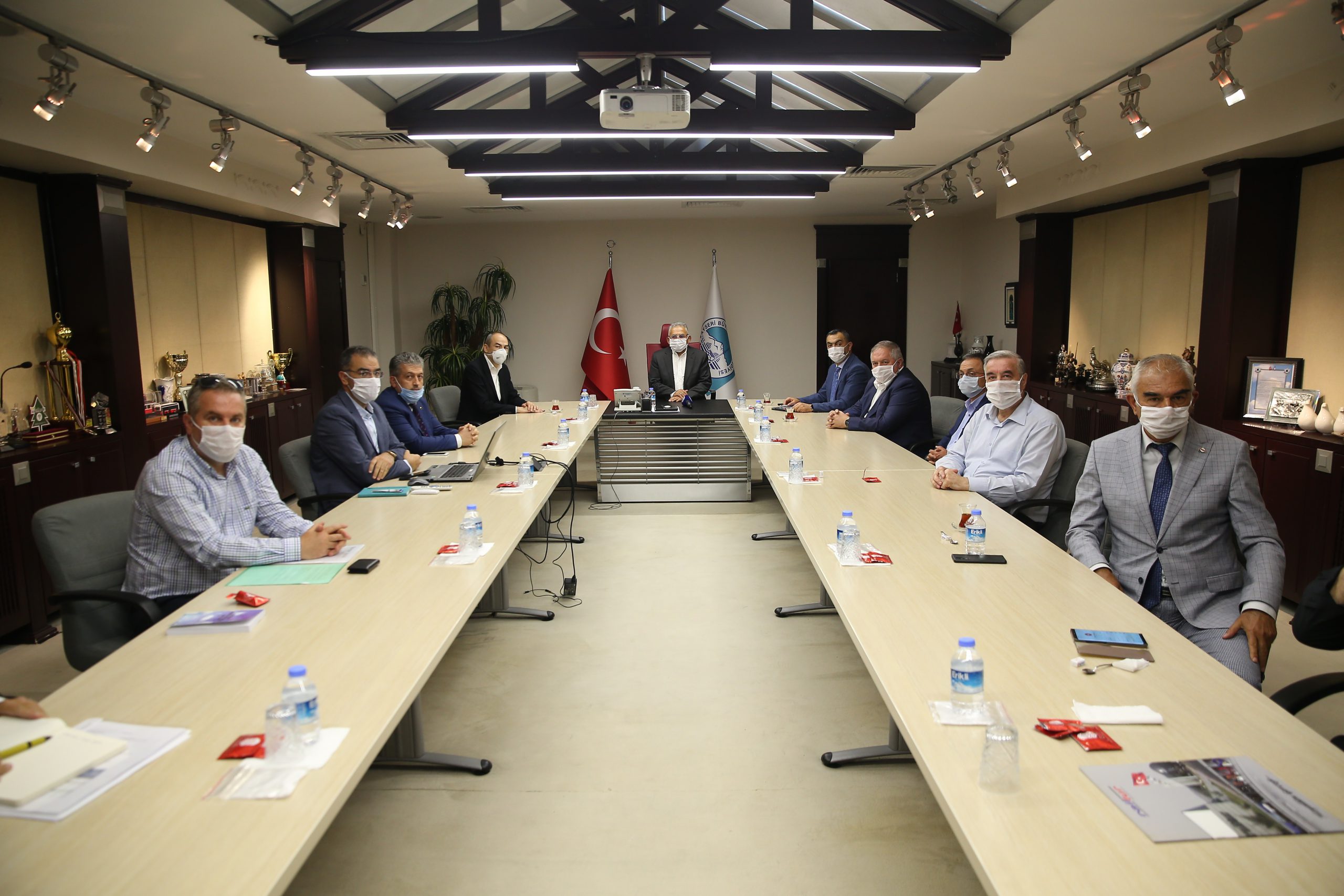 Başkan Büyükkılıç iş dünyasıyla buluşuyor