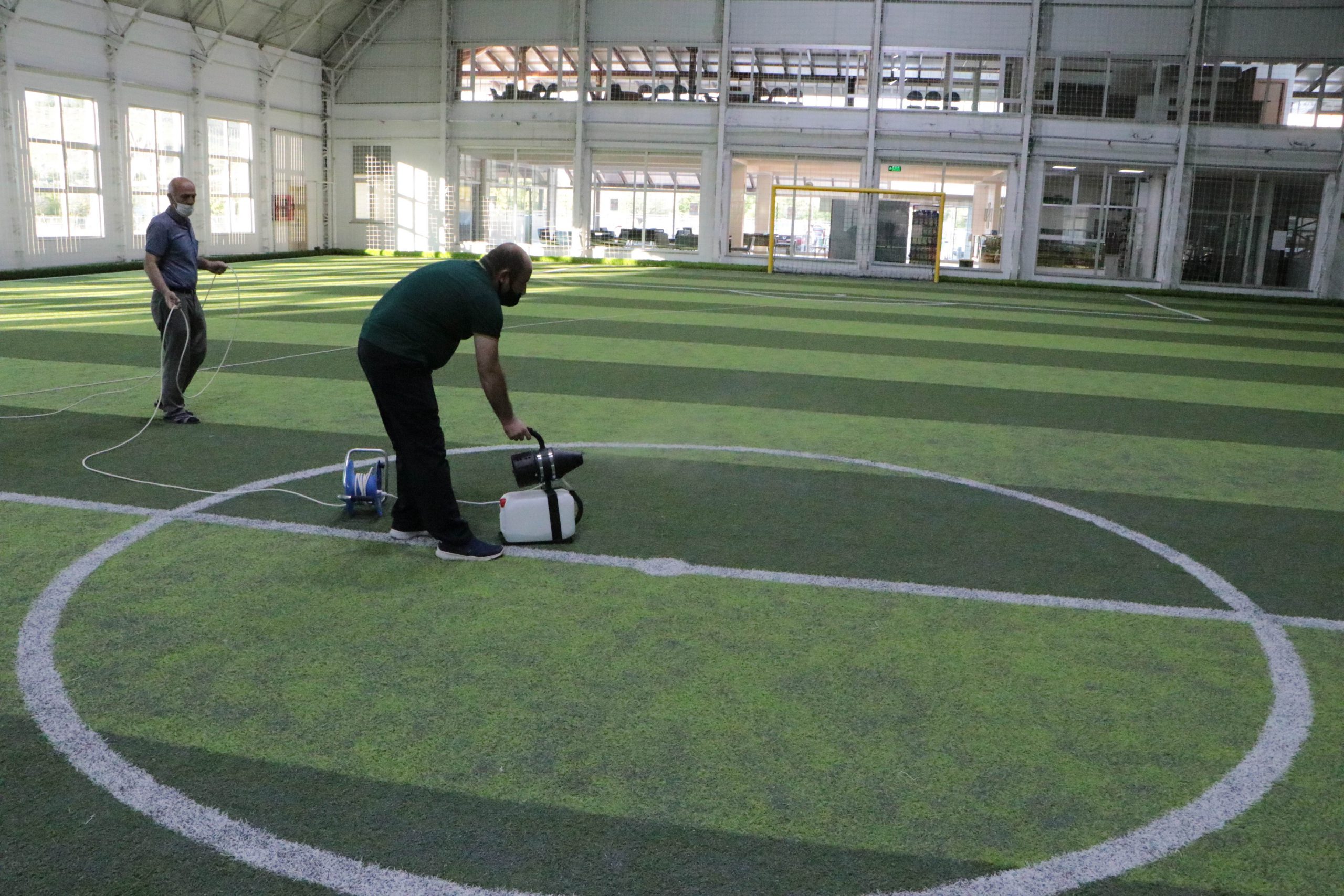 Halı sahalar açıldı, talep arttı