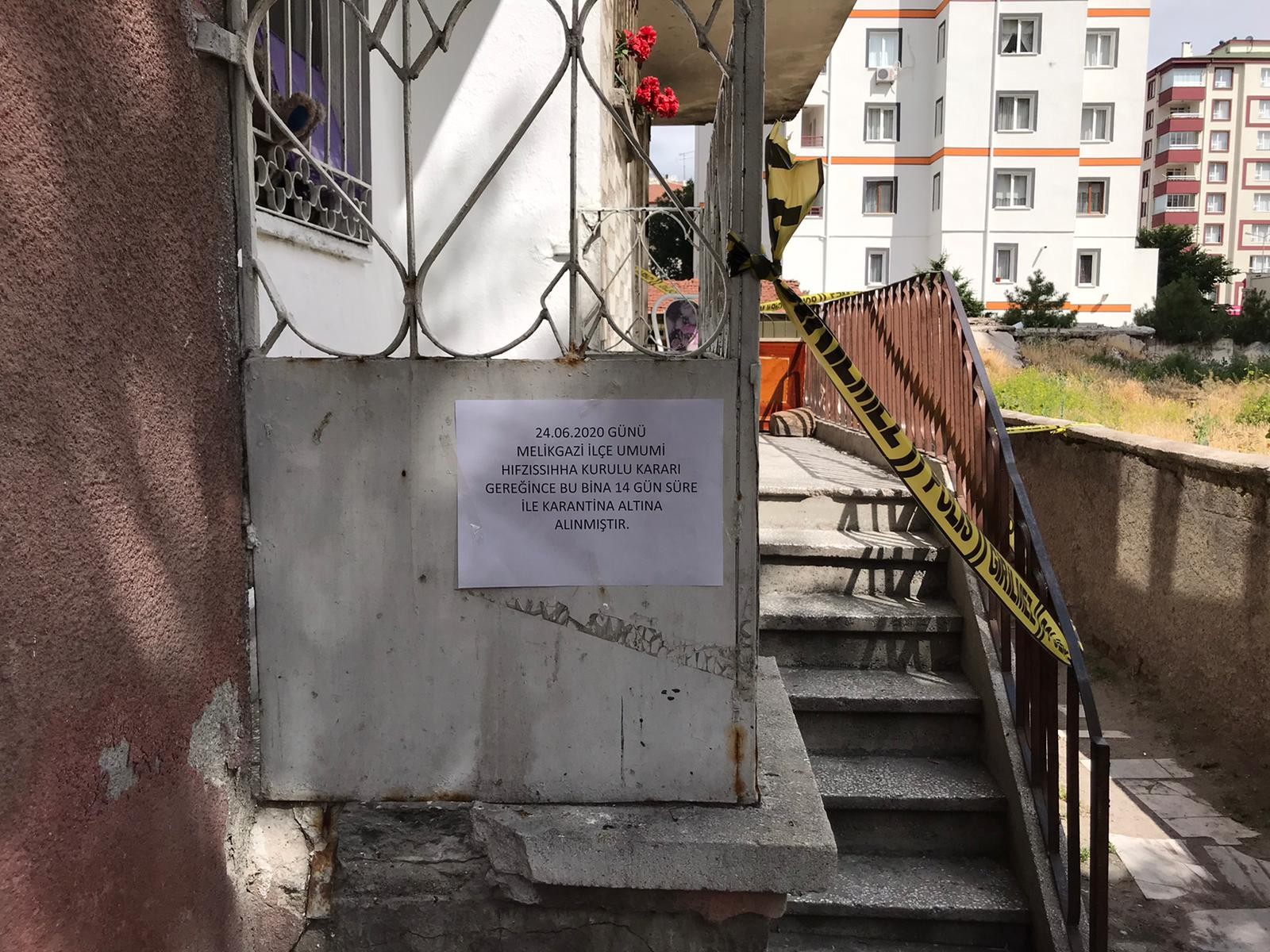 Kayseri’de 3 katlı apartmana ‘Korona virüs’ karantinası