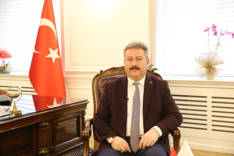 Melikgazi’den gençlere 3 futbol sahası