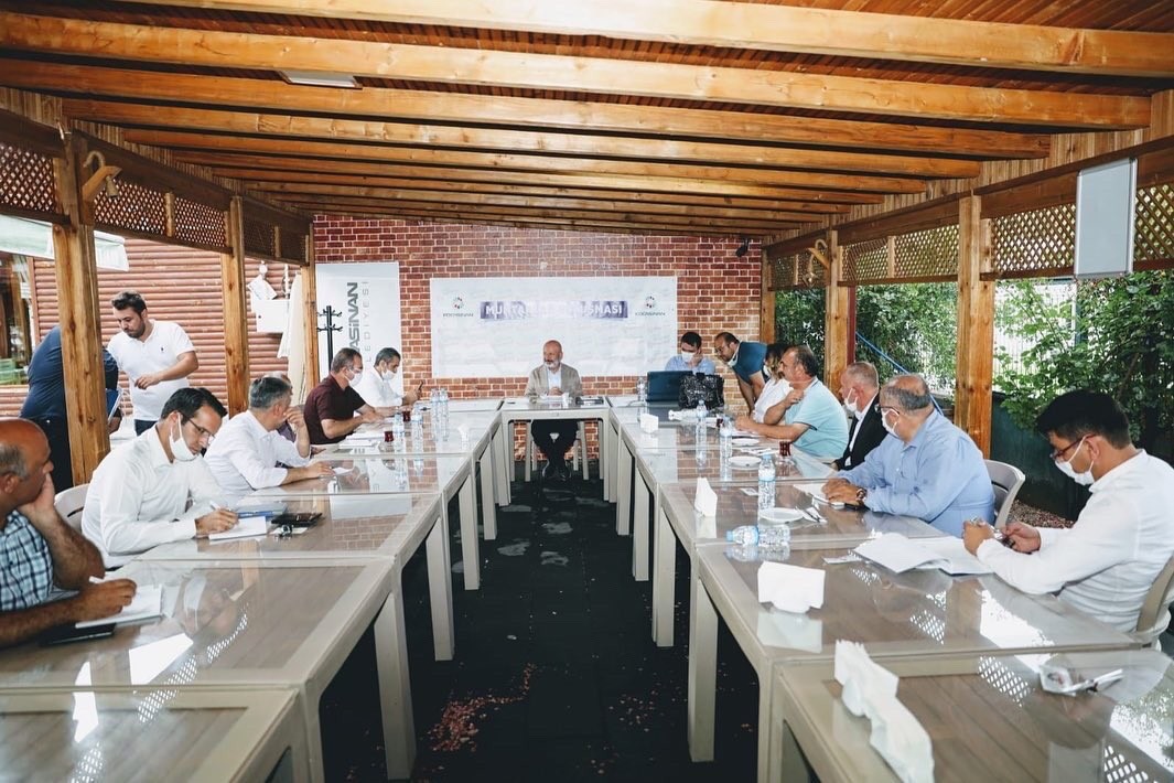 Kocasinanlı muhtarlardan Başkan Çolakbayrakdar’a hizmet teşekkürü
