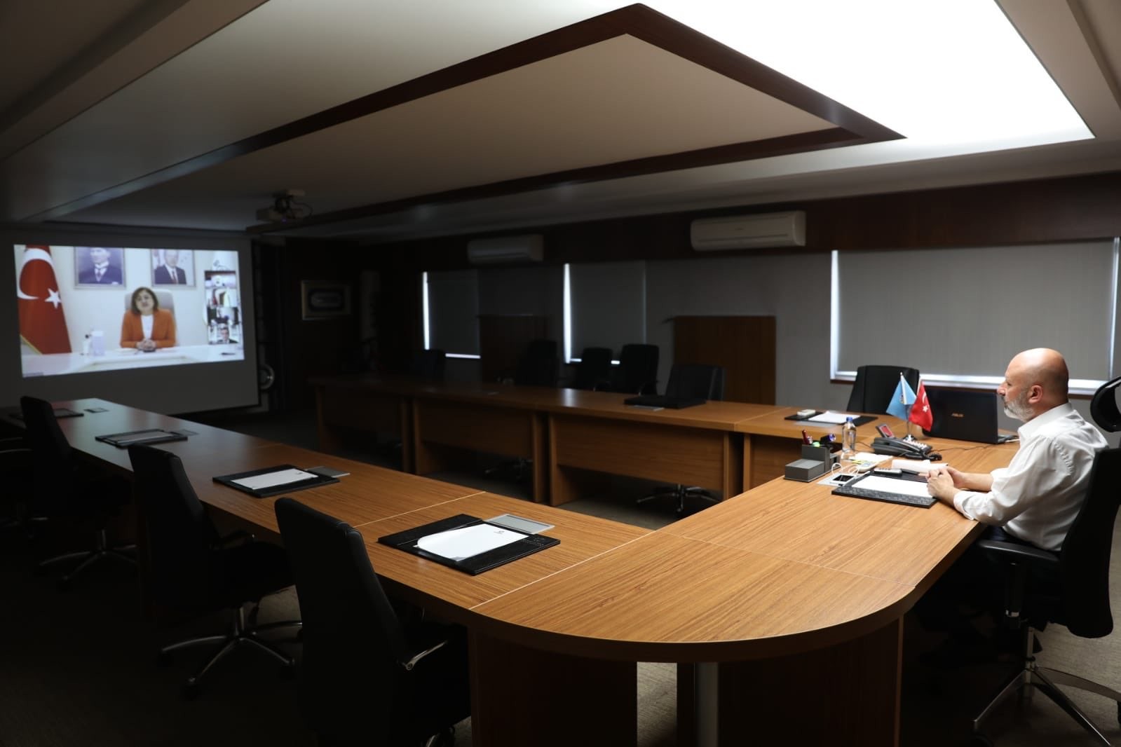 Başkan Çolakbayrakdar, telekonferans ile TBB Toplantısına katıldı