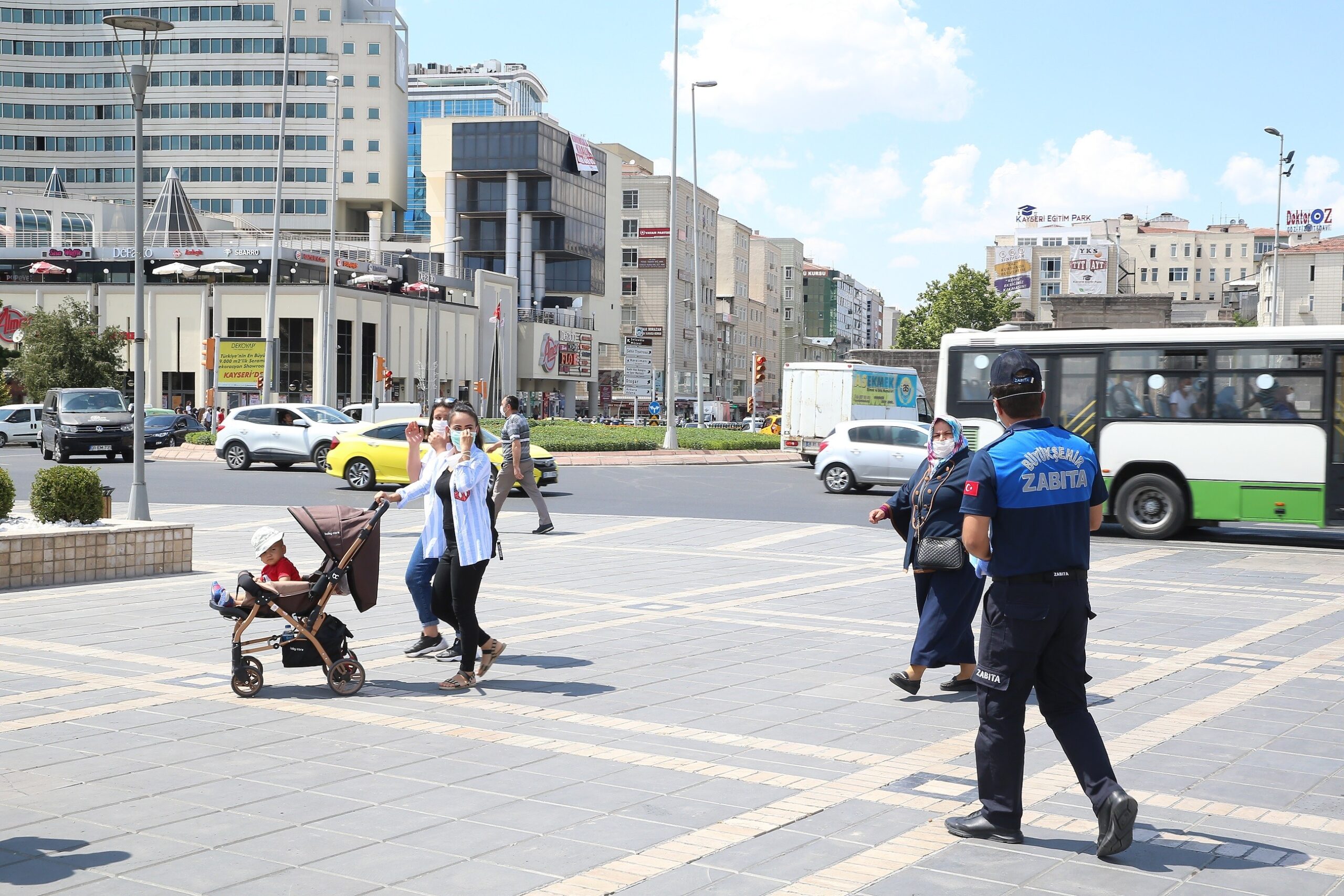 Büyükşehir belediyesi zabıta ekipleri denetimlerini sürdürüyor