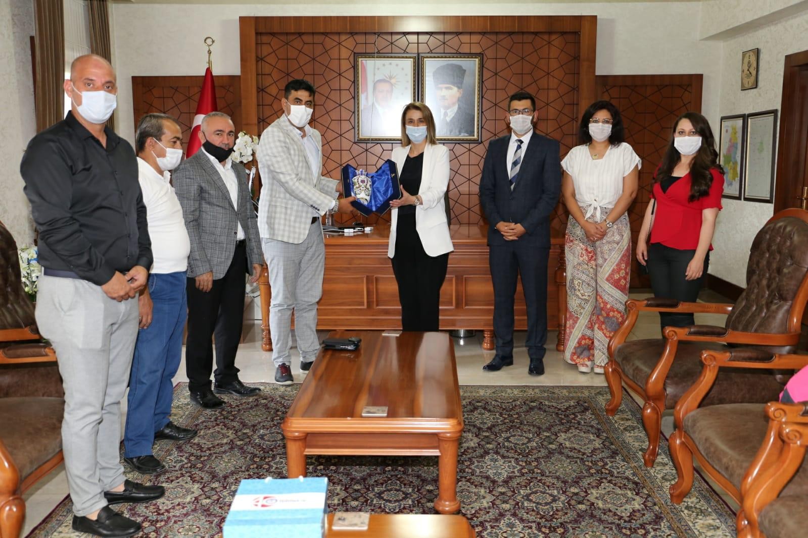 Hak-İş heyetinden Vali Becel’e ziyaret