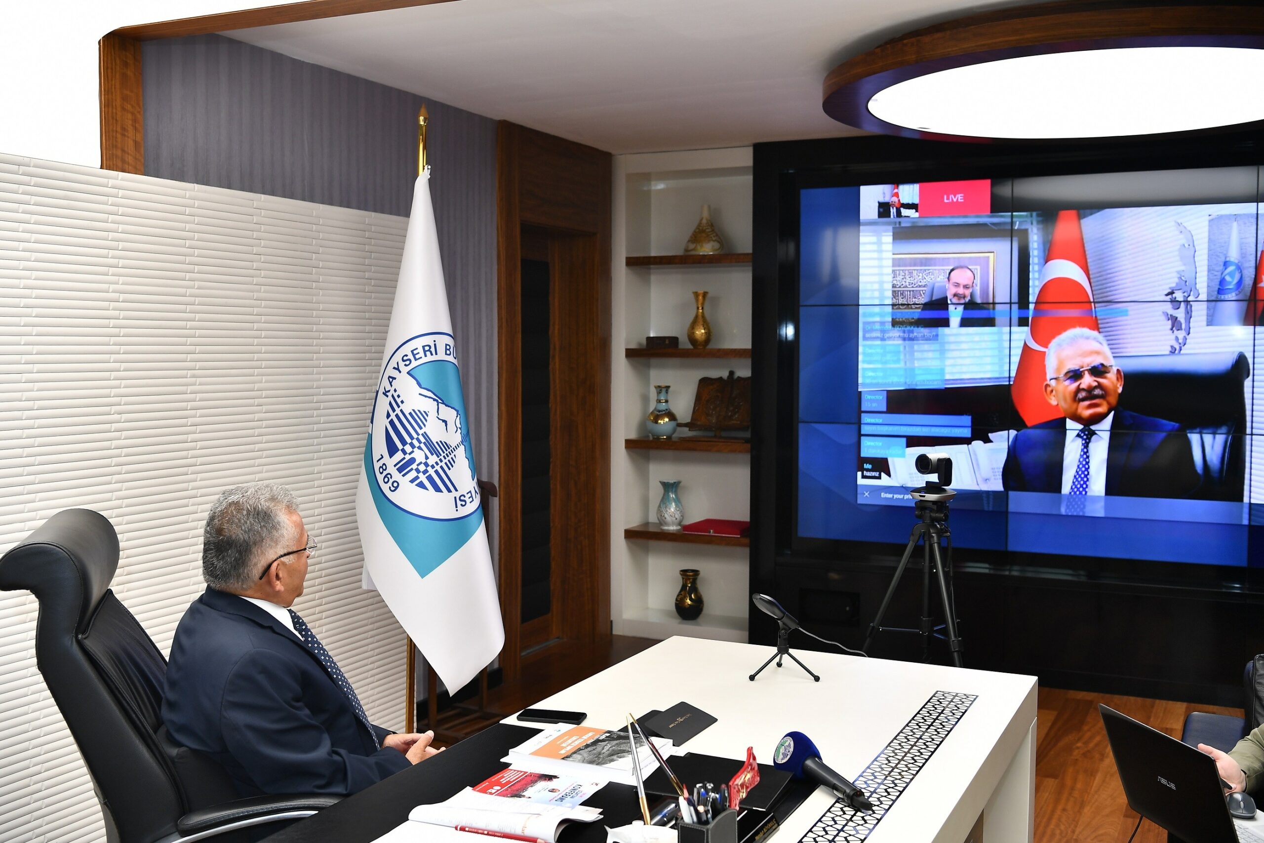 Başkan Büyükkılıç Kayseri’deki 15 Temmuz ruhunu anlattı