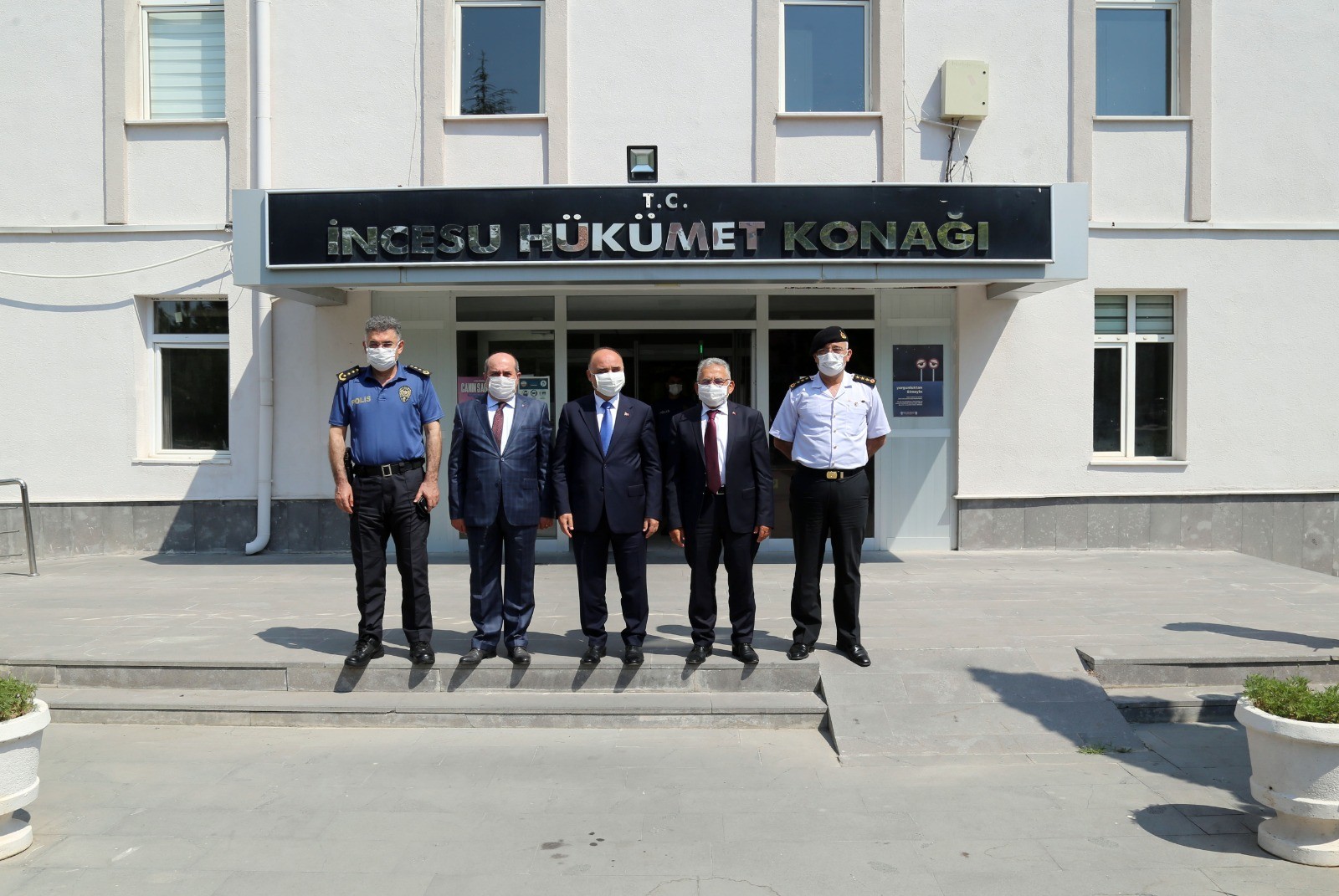 VALİ GÜNAYDIN “PANDEMİ SÜRECİNDE MUHTARLARIMIZA ÖNEMLİ GÖREVLER DÜŞMEKTEDİR”