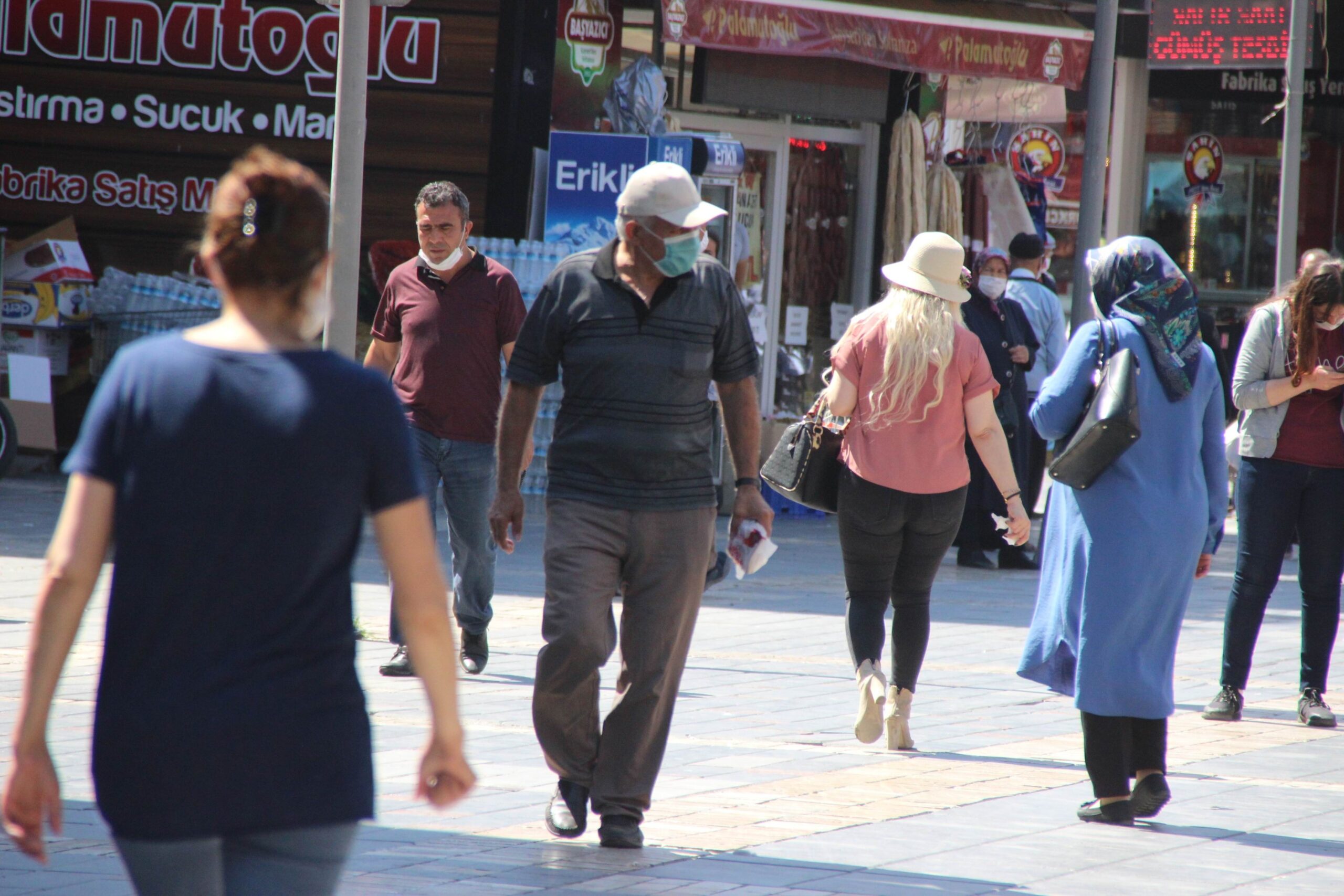 Vaka sayılarının arttığı Kayseri’de vatandaşlar ‘maske’ takmayanlardan dertli