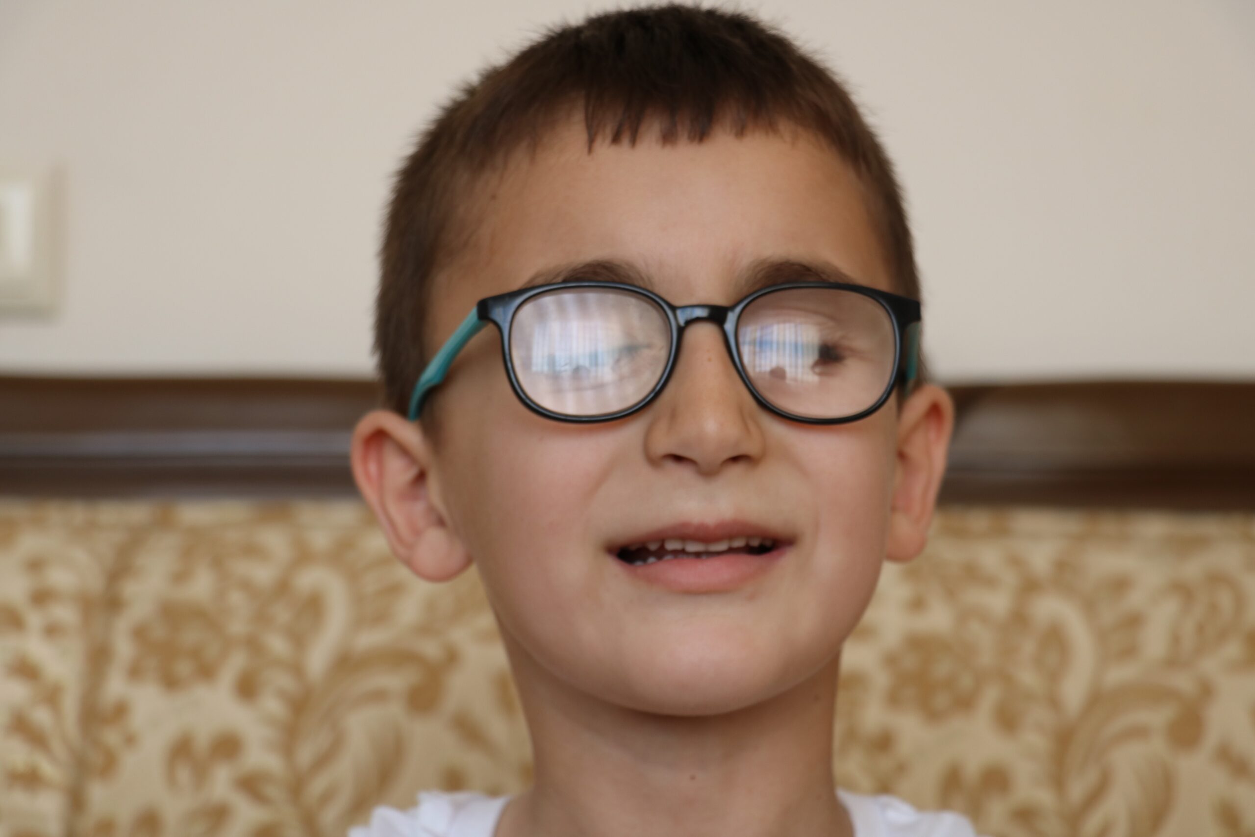 BAKİ ERSOY, GÖZLERİ GÖRMEYEN ALİ EREN’E SAHİP ÇIKTI: “İLGİLENECEĞİM”