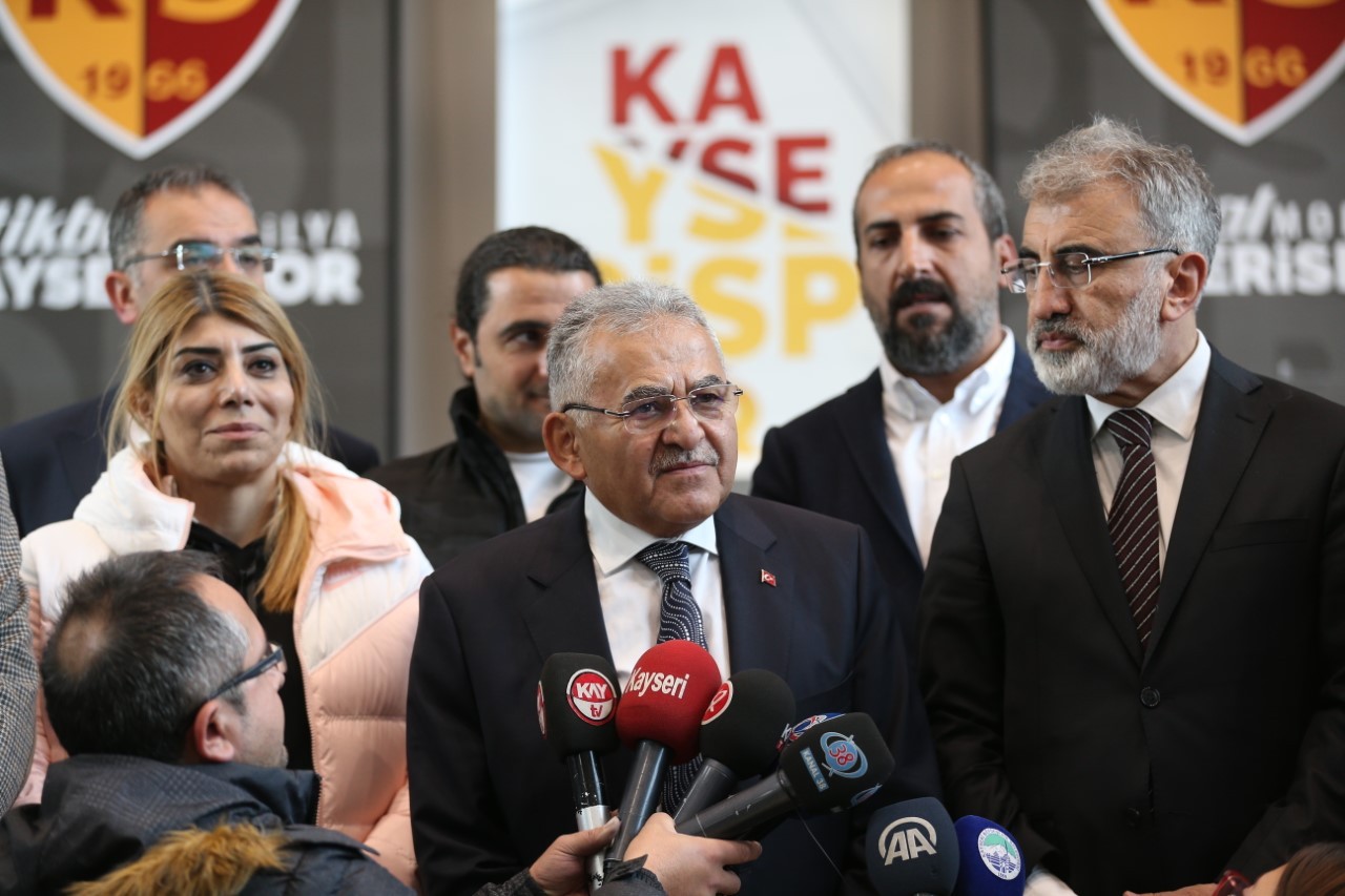 KAYSERİ’DE ‘KAYSERİSPOR’ SEVİNCİ YAŞANIYOR