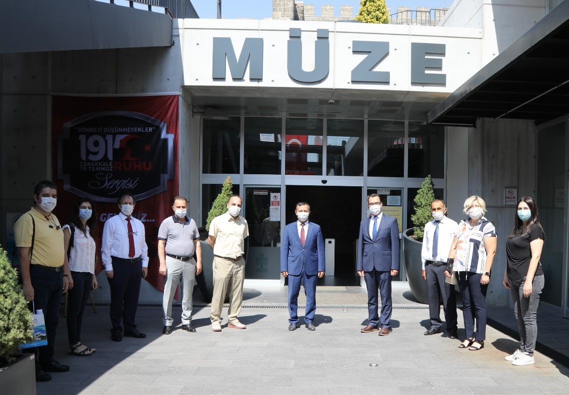 ERÜ Rektörü Prof. Dr. Mustafa Çalış, Kayseri Arkeoloji Müzesi’ni Ziyaret Etti