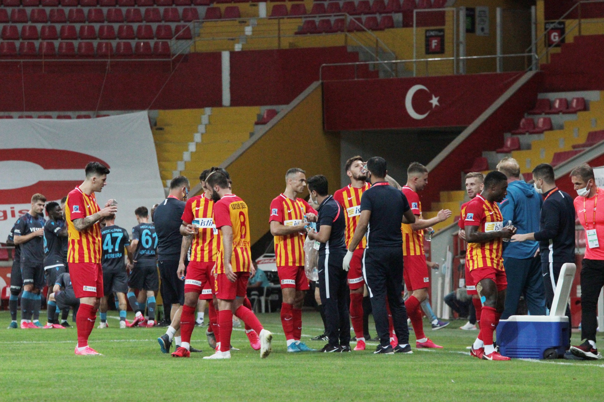 Süper Lig: Kayserispor: 0 – Trabzonspor: (İlk yarı)