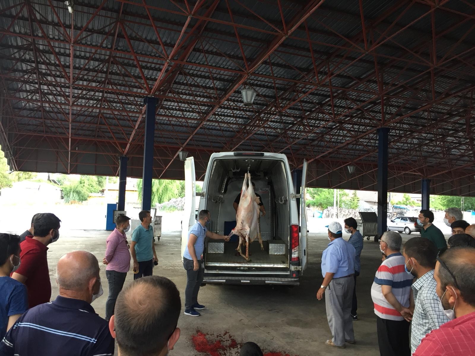 Kurban kesimini MELMEK’te öğreniyorlar