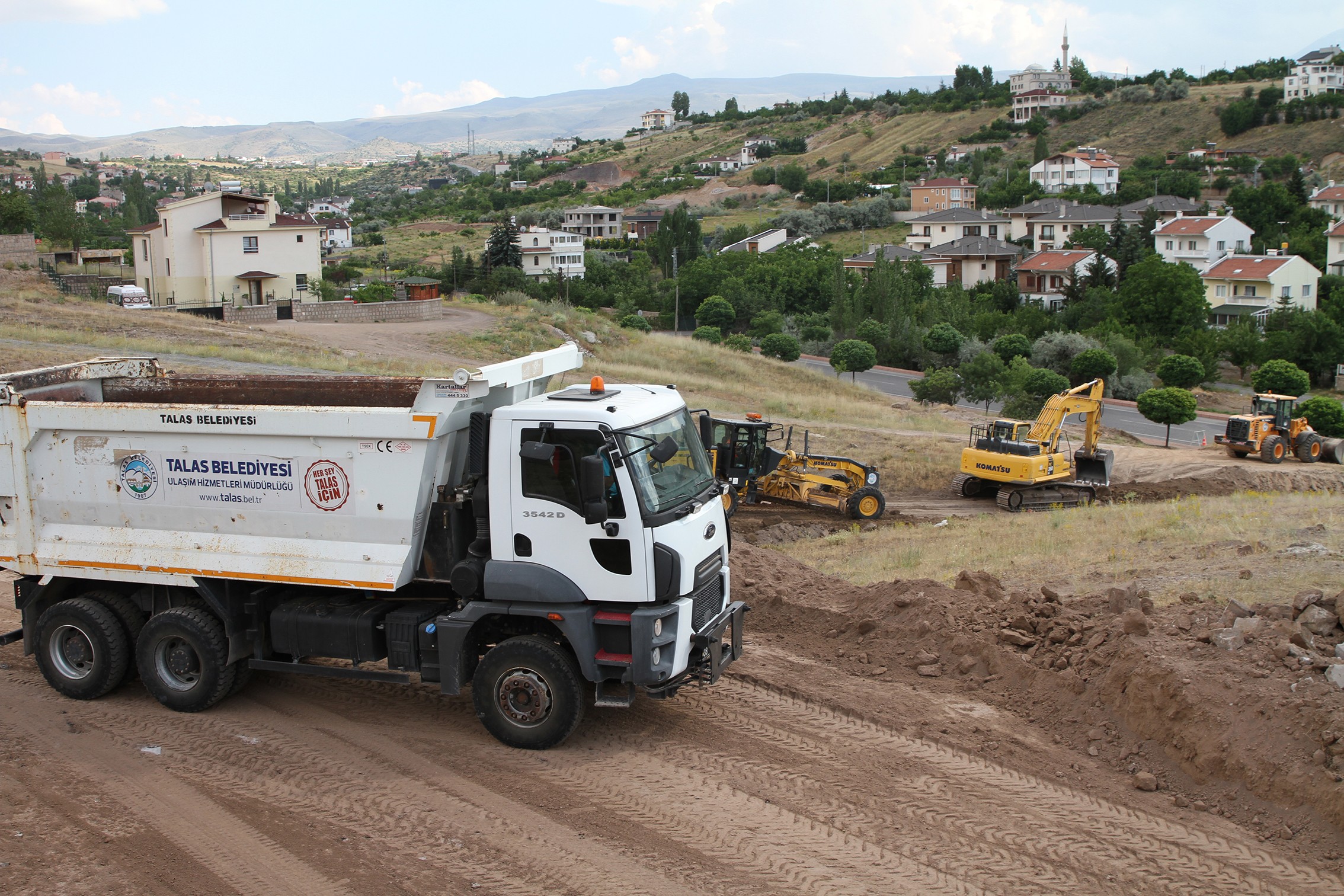 Talas’ta yeni yollar açılıyor