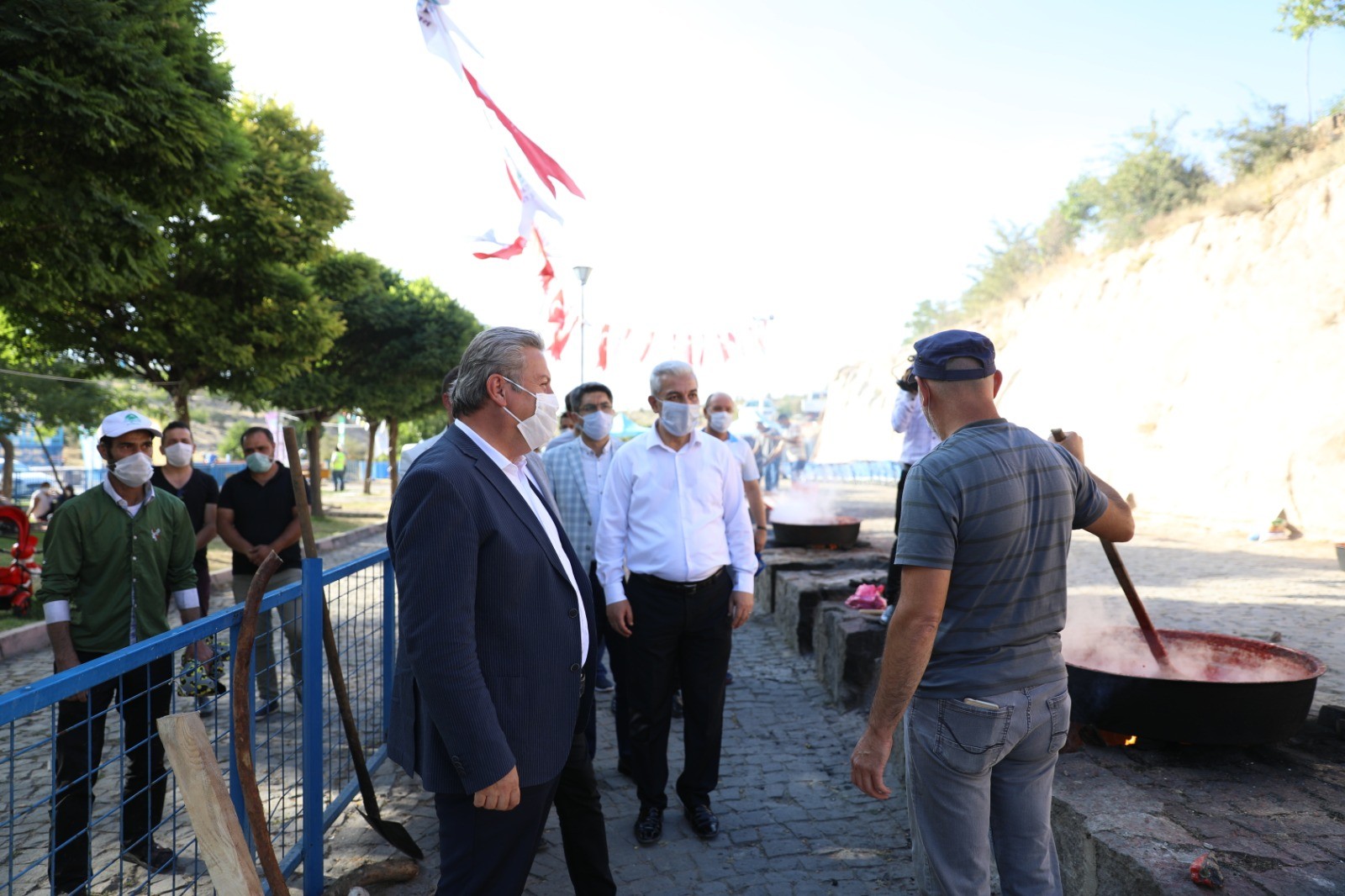 Salça günlerinde ilk salça Başkan’dan