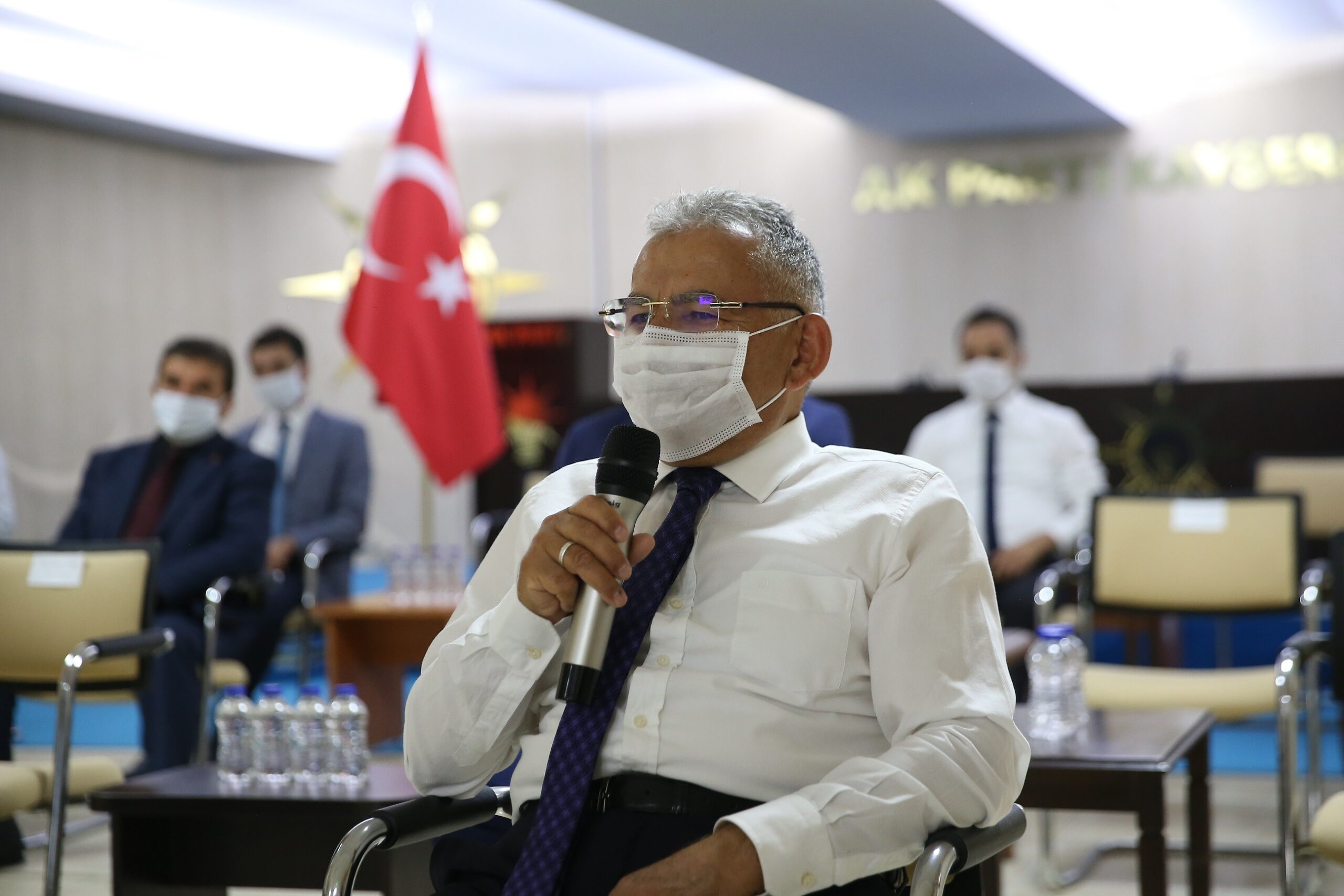 BAŞKAN BÜYÜKKILIÇ, AK PARTİ TEŞKİLATLARIYLA BAYRAMLAŞTI