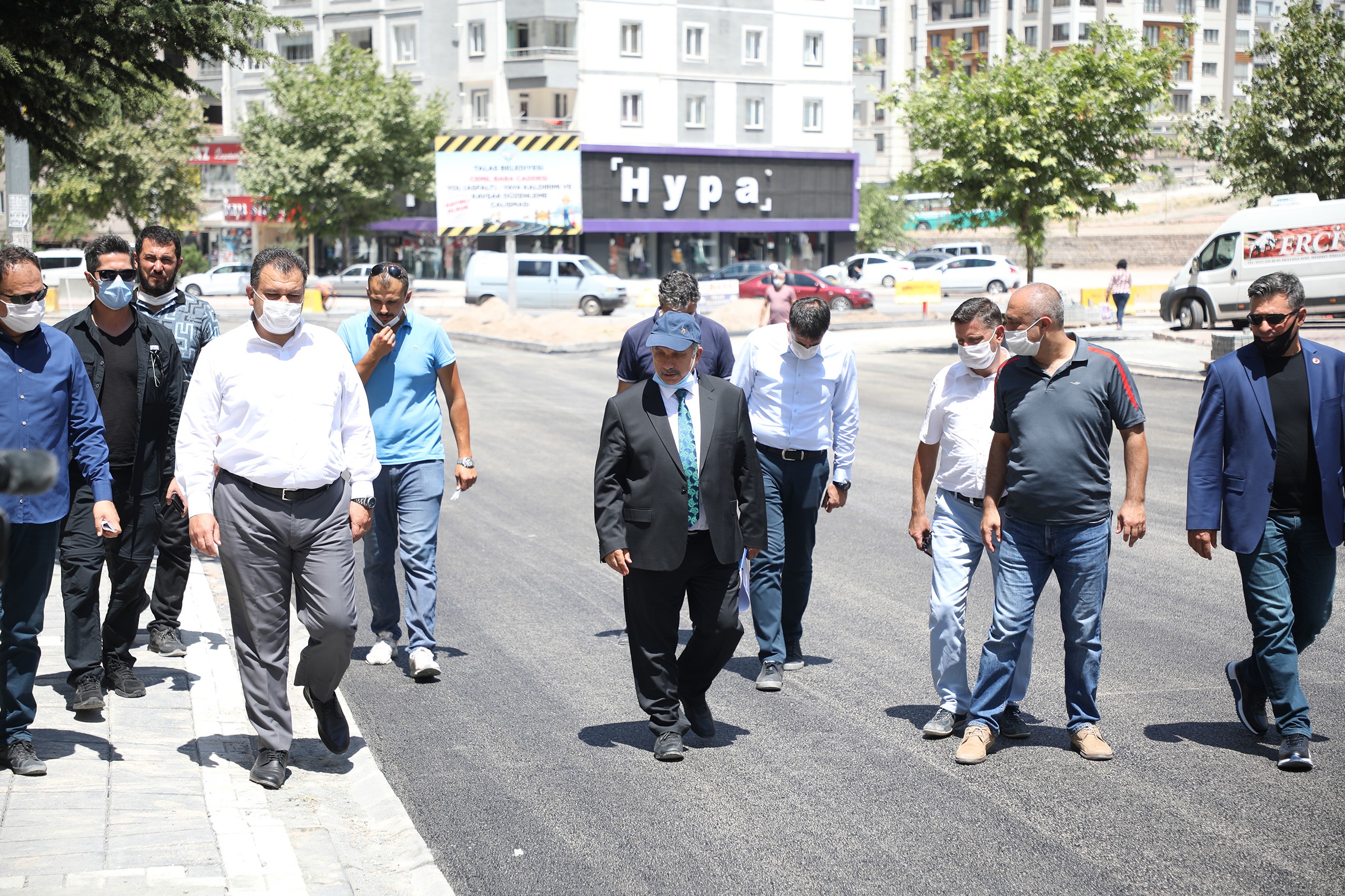 Cemil Baba Caddesi yenileniyor