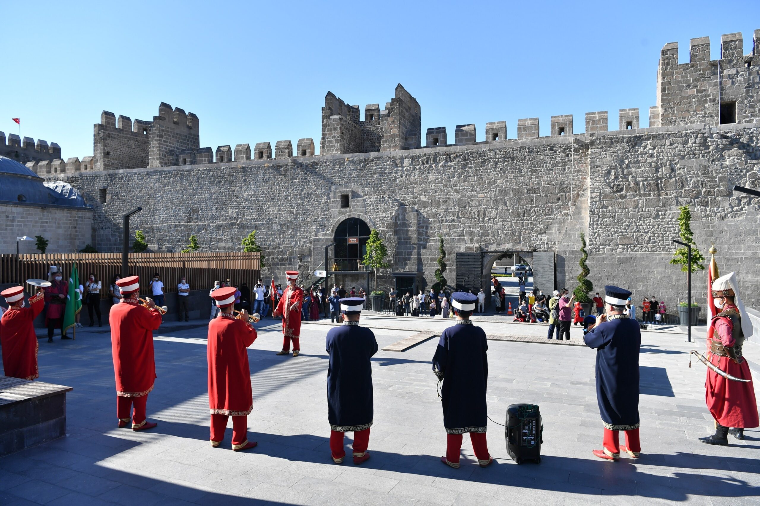 Kayseri Kalesi Mehter sesleriyle yankılanıyor