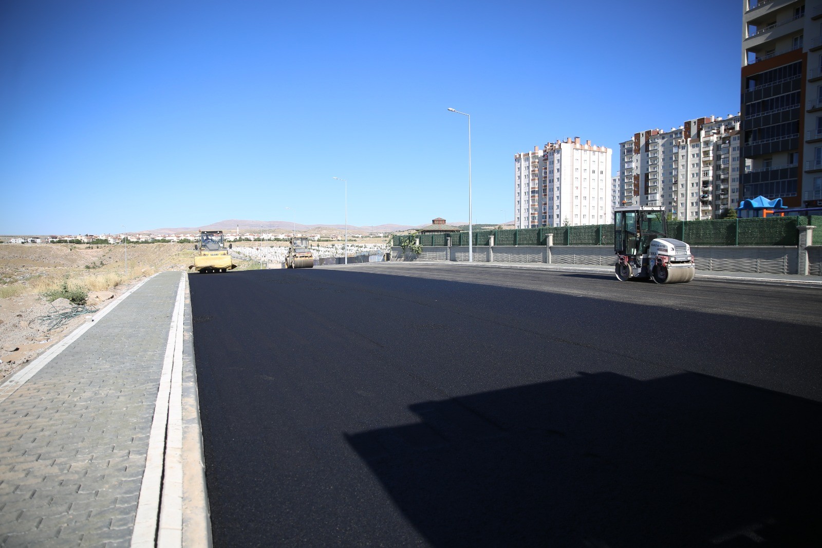 Melikgazi’de asfalt çalışmaları aralıksız sürüyor