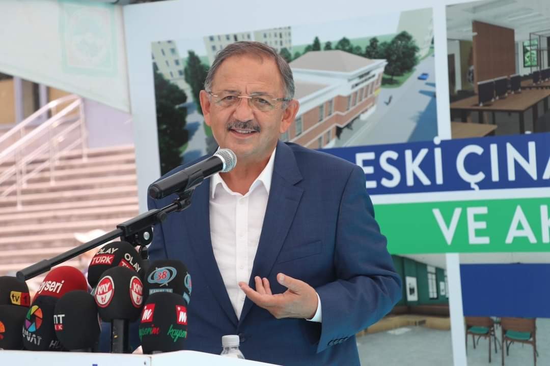 Özhaseki: “Sağda solda ağlak ağlak gezen bir Yunanistan var”