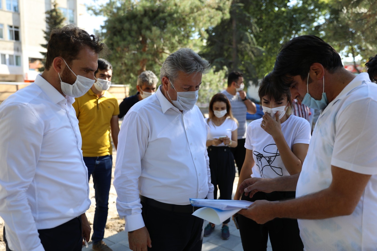 Dr. Mustafa Palancıoğlu, Alparslan Parkı’nda incelemelerde bulundu
