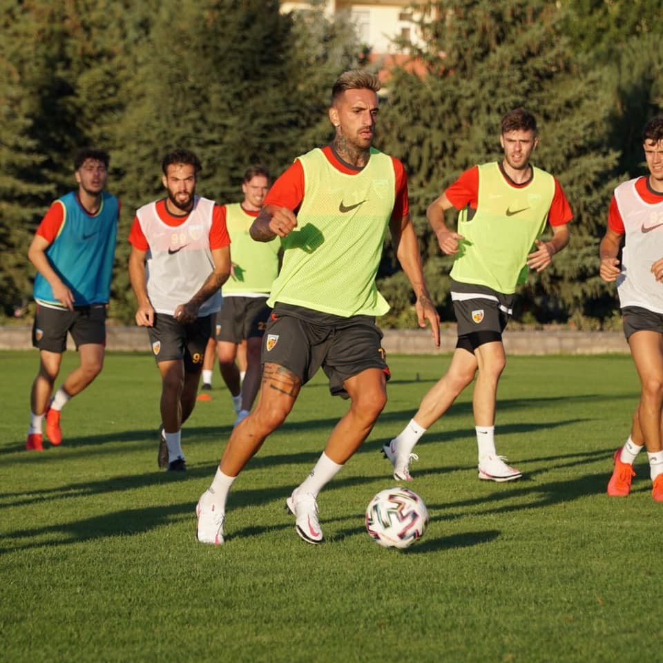 Kayserispor’un yabancıları geldi