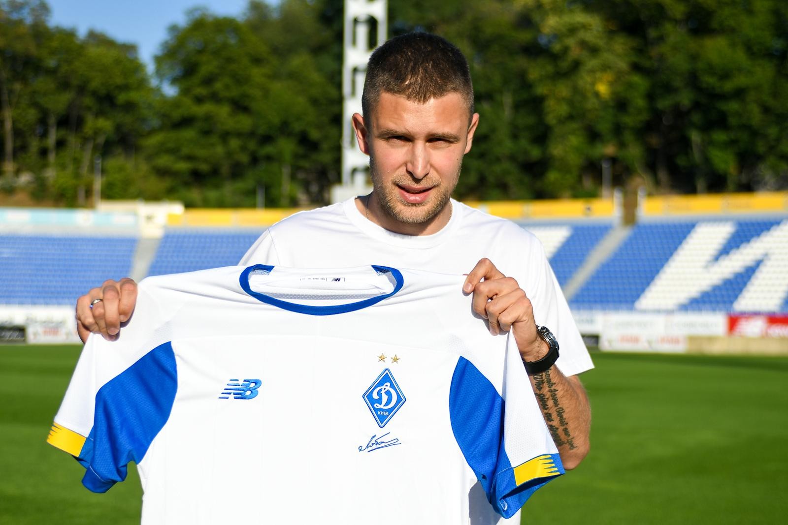 Artem Kravets kiev ile anlaştı