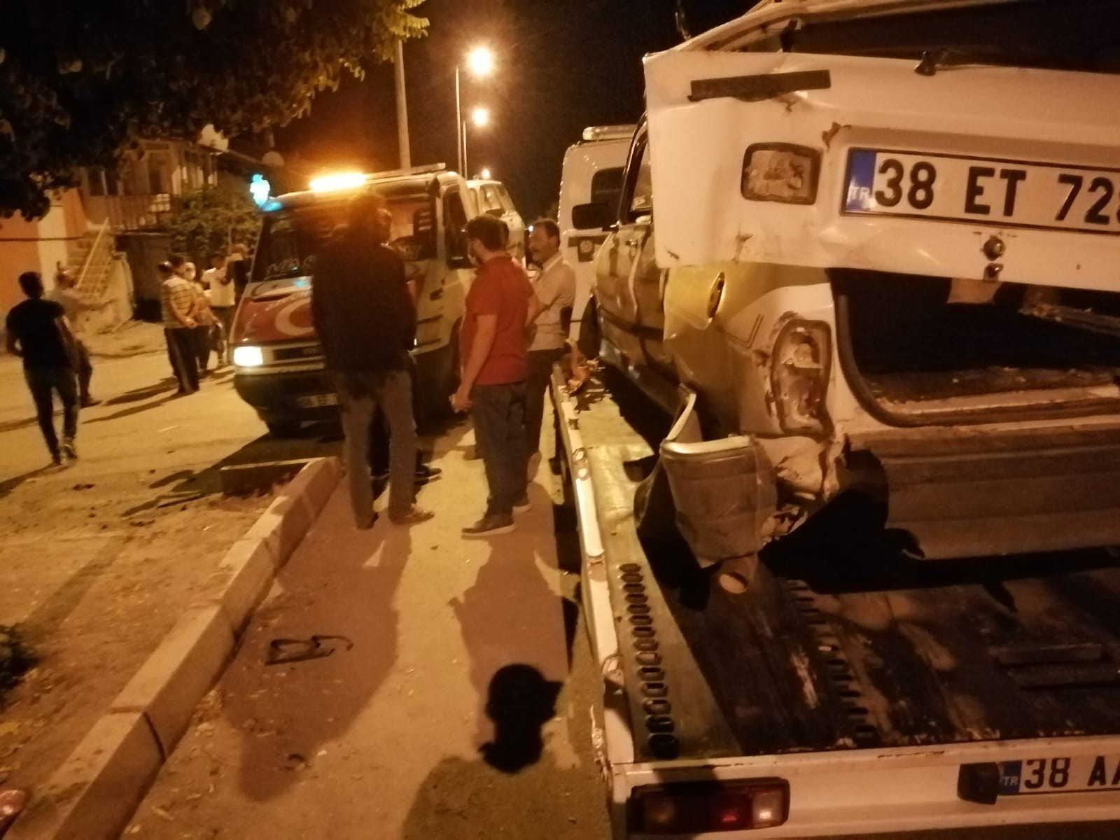 Otomobiller çarpıştı: 1 yaralı