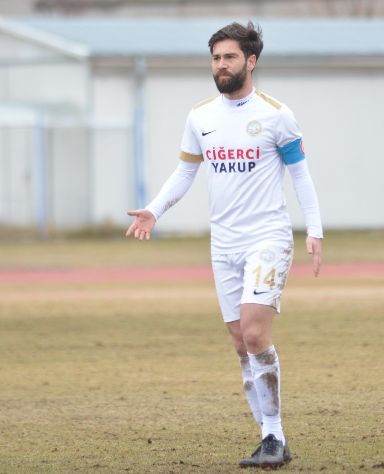 Talasgücü Belediyespor kaptan ile devam ediyor