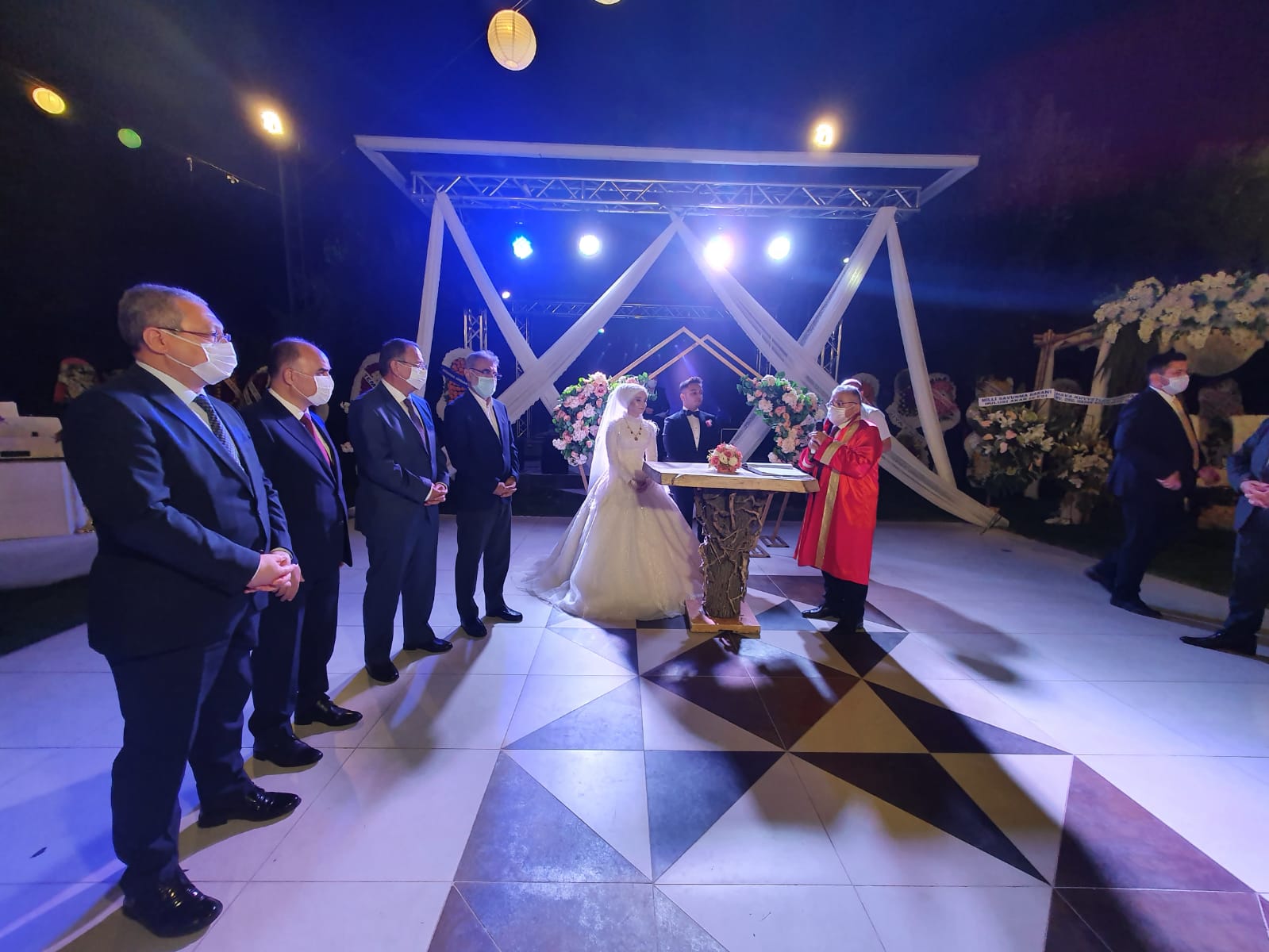 AYGÜN VE KUTLUCA AİLESİNİN MUTLU GÜNÜ