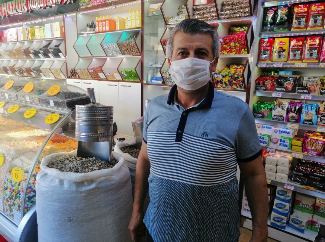 Kayseri’de vatandaşlar temastan kaçındı, aşurelik malzemeler elde kaldı