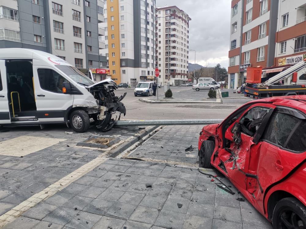 Battalgazi’de kaza: 3 yaralı