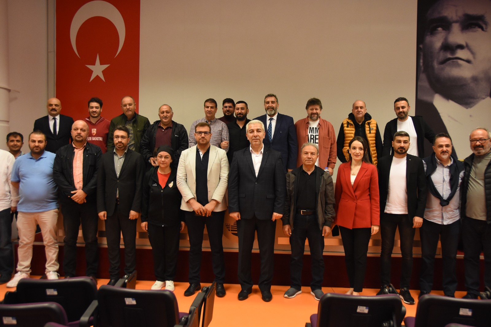 MELİKGAZİ KAYSERİ BASKETBOL’DA TÜZÜK VE YÖNETİM KURULU DEĞİŞTİ