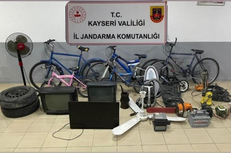 UYUŞTURUCUDAN YAKALANAN ŞÜPHELİ, HIRSIZLIK OLAYININ DA FAİLİ ÇIKTI