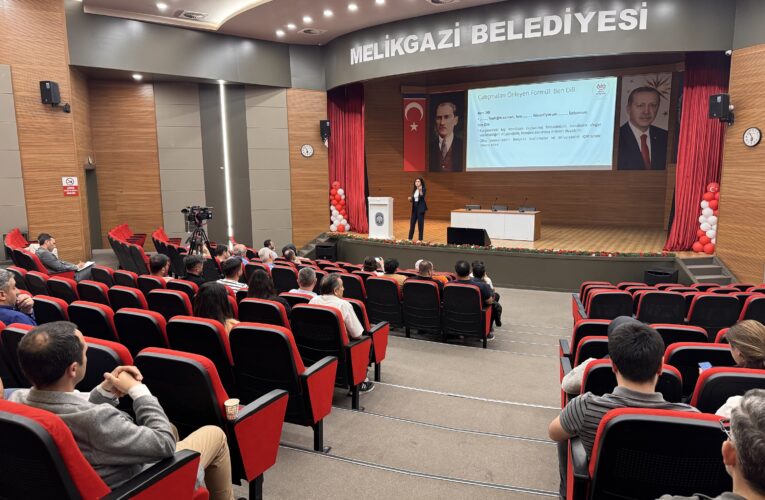 “Önce Aile” Temasıyla Melikgazi Belediyesi’nden Personele Yönelik Aile Eğitimi