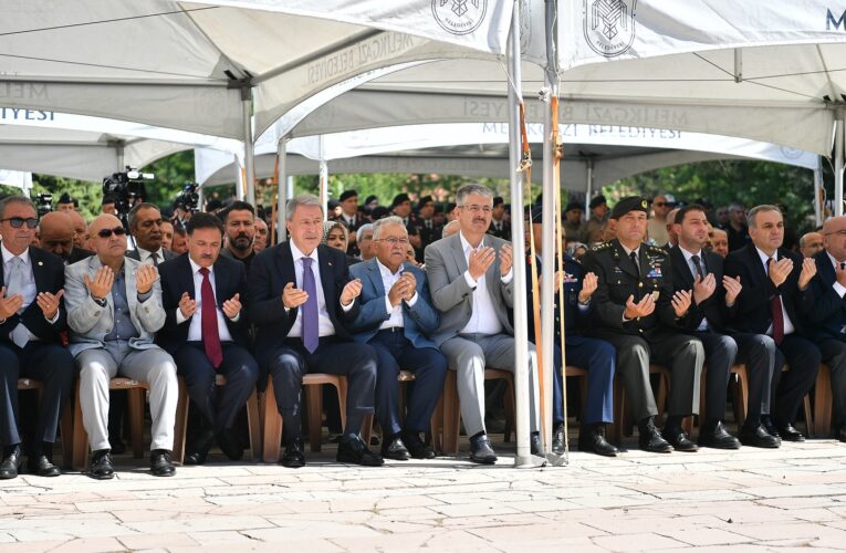 BAŞKAN BÜYÜKKILIÇ’TAN 15 TEMMUZ’DA ŞEHİTLERE DUA, MİLLETE VEFA